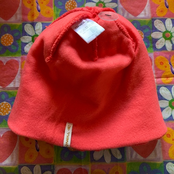 O’Neill Women Dot Beanie with Pom Pom in Coral colour - Picture 3 of 3